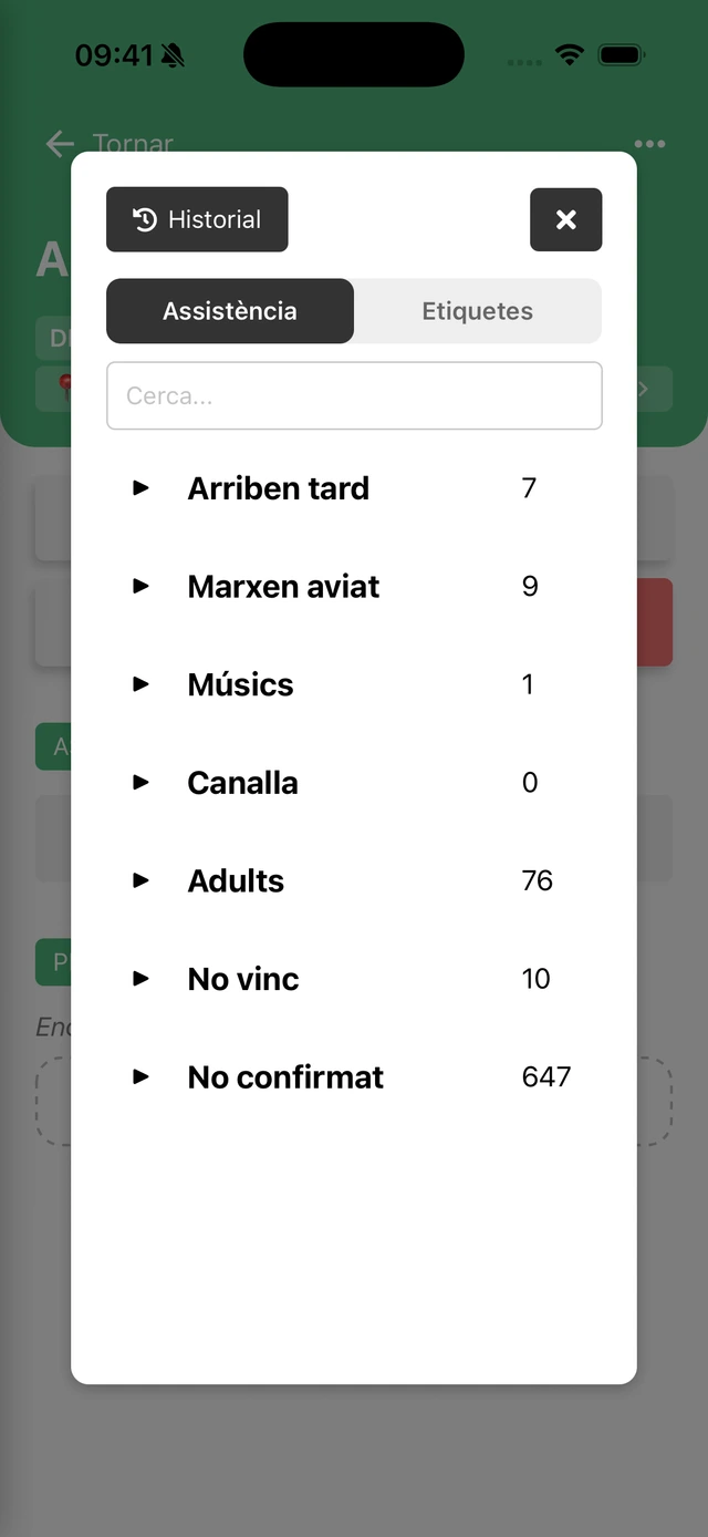 Llista d'assistència d'un assaig dels Arreplegats a l'app mòbil, amb qui arriba tard, qui marxa aviat i qui no ve.