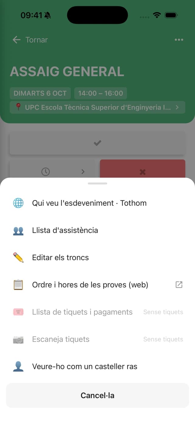 Menú d'un assaig dels Arreplegats a l'app mòbil, amb accés a la llista d'assistència, als tiquets i a la vista de casteller ras.